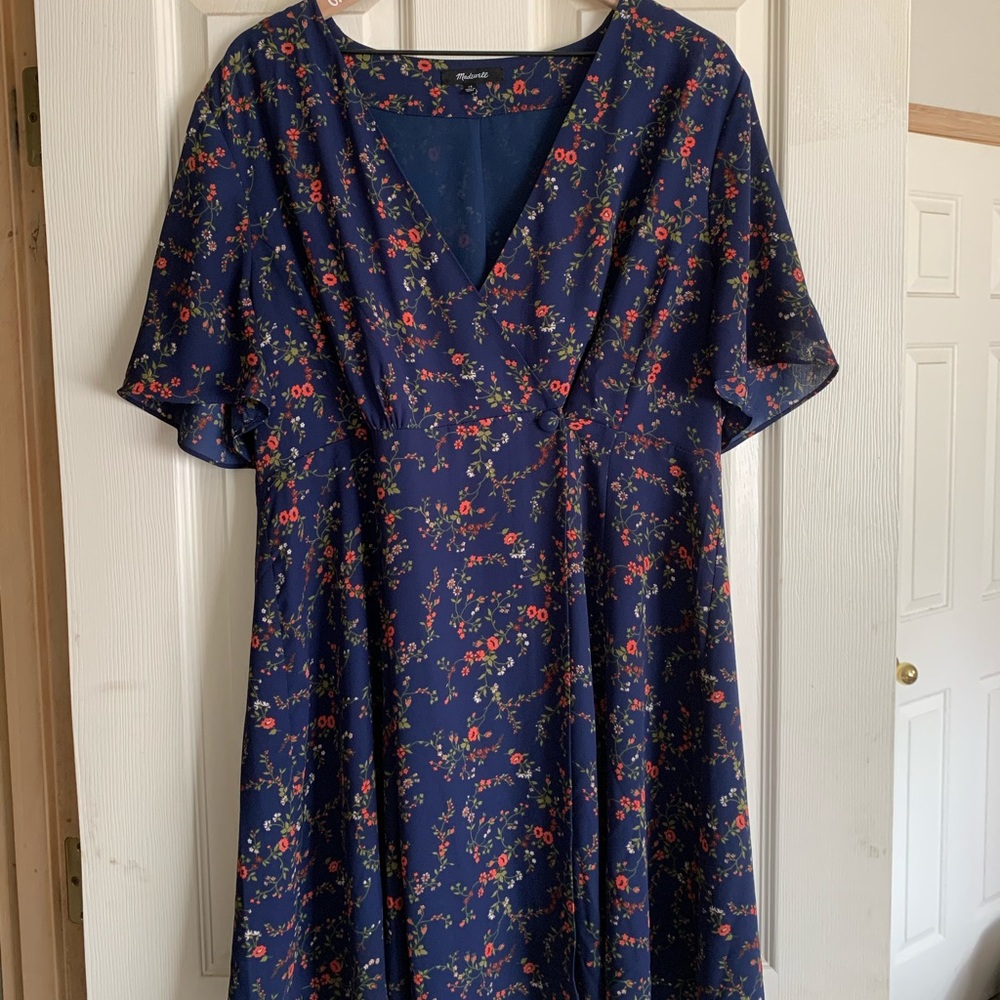 Cute floral Madewell wrap dress!
